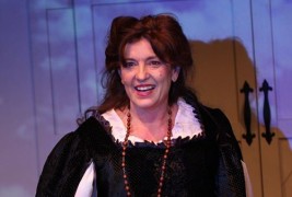 Luisa Sermol as Mary